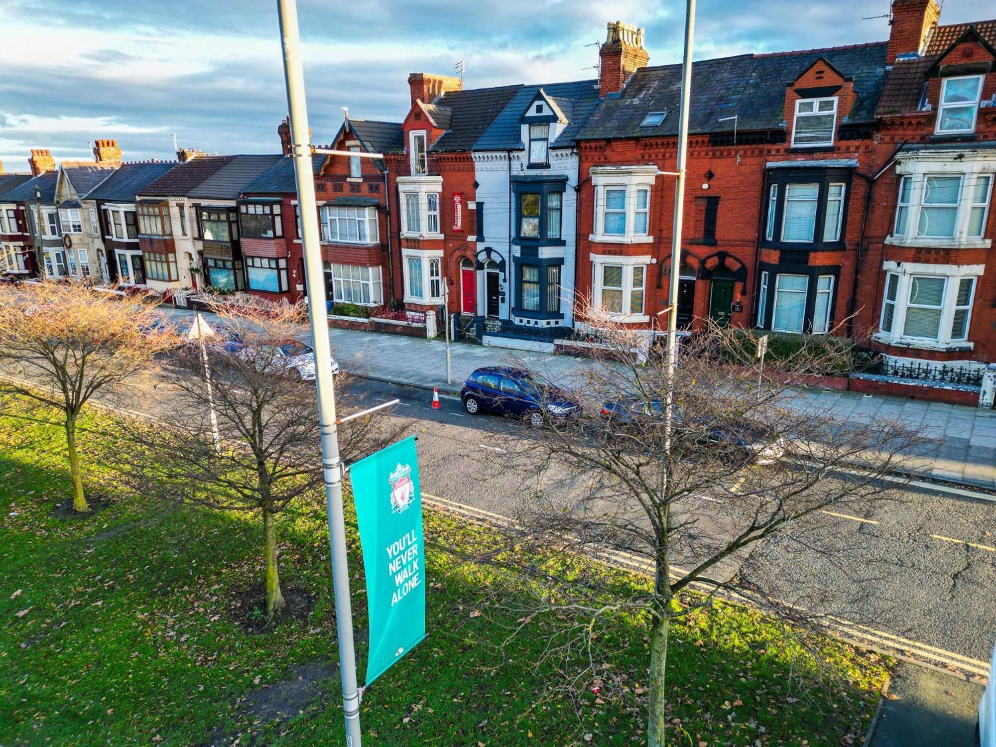 Entire Modern House Liverpool, 6 Bedrooms Exterior photo